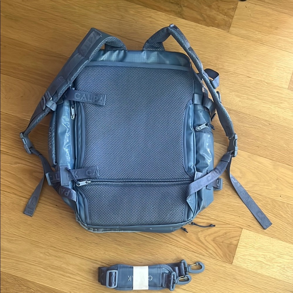 Calpak Terra 26L Laptop Duffle Backpack Glacier Blue - Picture 3 of 3